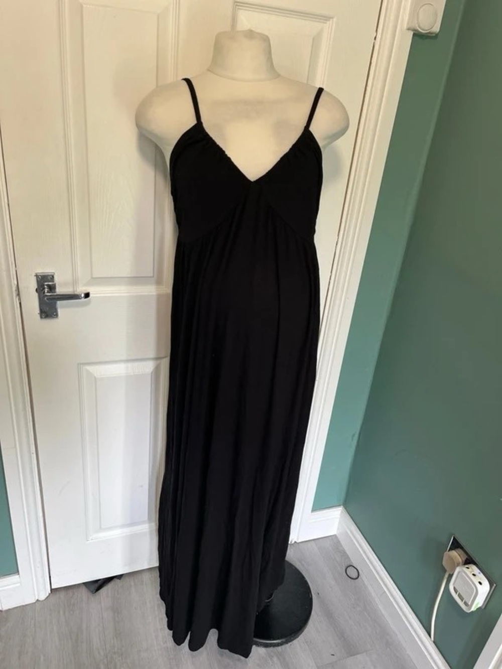 Elegant Black Spaghetti-Strap Maxi Dress